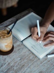 prophsee-journals-4AL-idYwsEc-unsplash